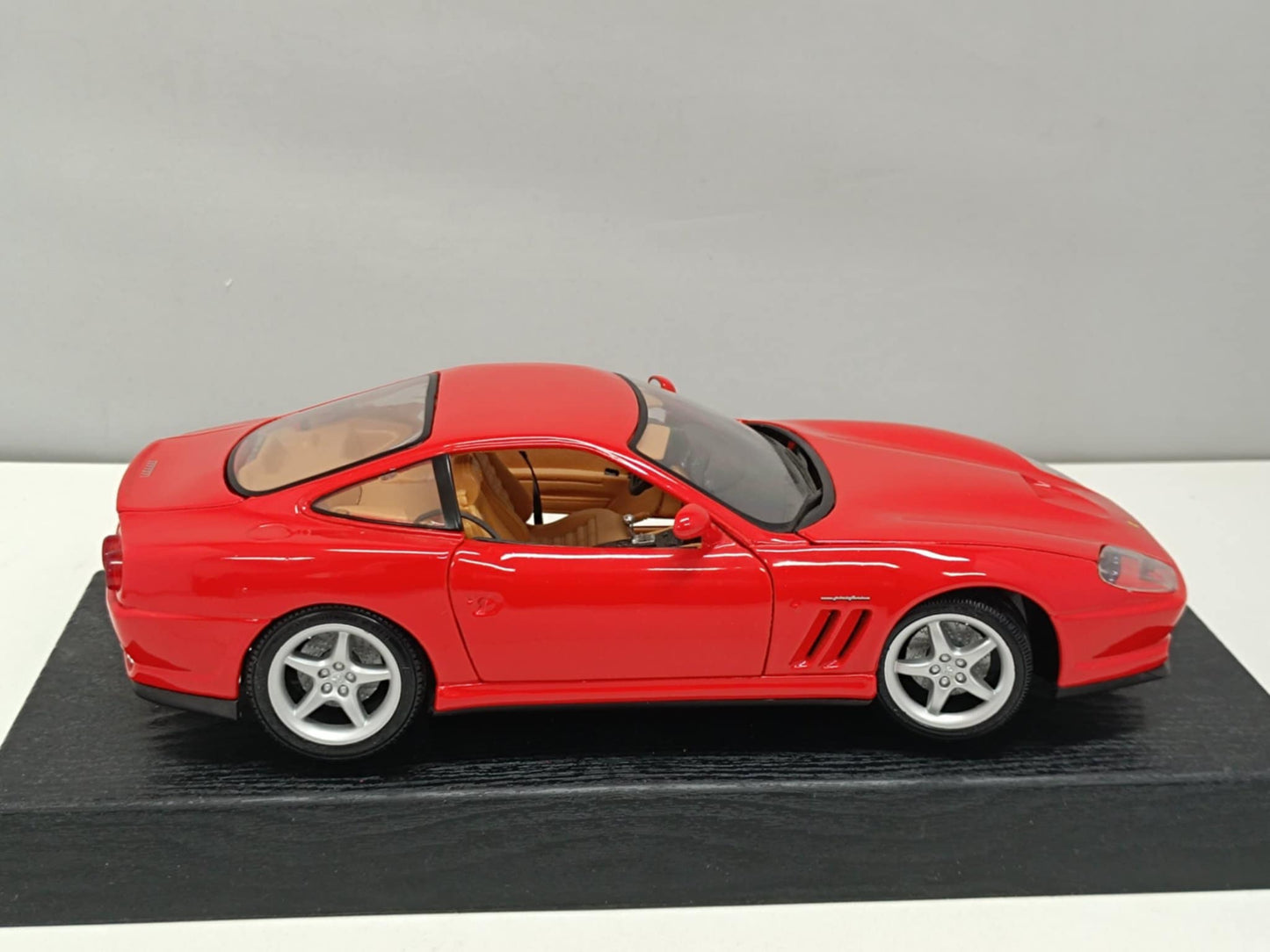 Ferrari 550 Maranello 1996 Red Rosso Maisto 1:18 Usato + Box 1/18