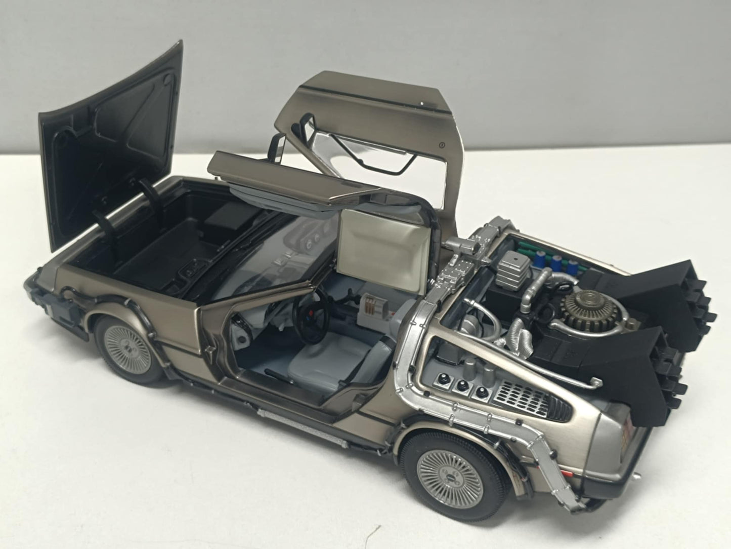 De Lorean Ritorno Al Futuro Back To The Future Sun Star 1:18 Usato