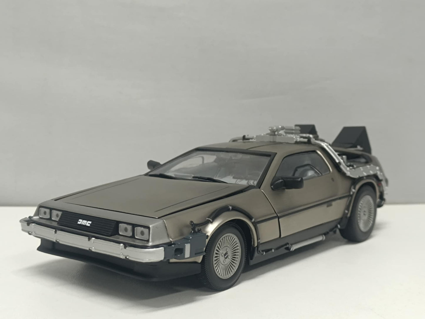 De Lorean Ritorno Al Futuro Back To The Future Sun Star 1:18 Usato