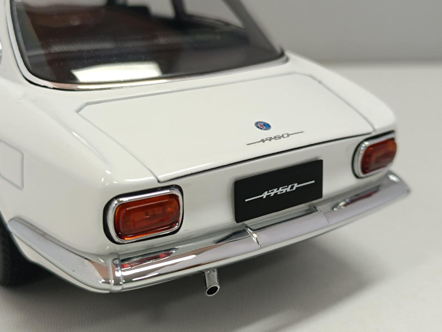 Alfa Romeo 1750 GTV 1967 White Bianco - Autoart 1:18 Usato 1/18